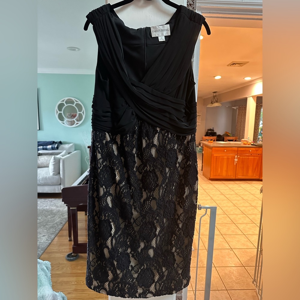 David’s bridal Cocktail dress  knee length - lace overlay NWOT size 14